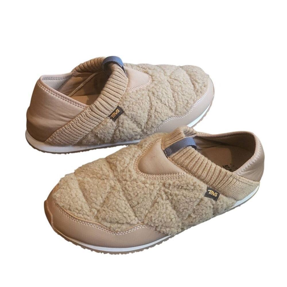 Teva ReEmber Slip Ons Women's 11 Tan Fleece Quilted Cozy Camping Comfort